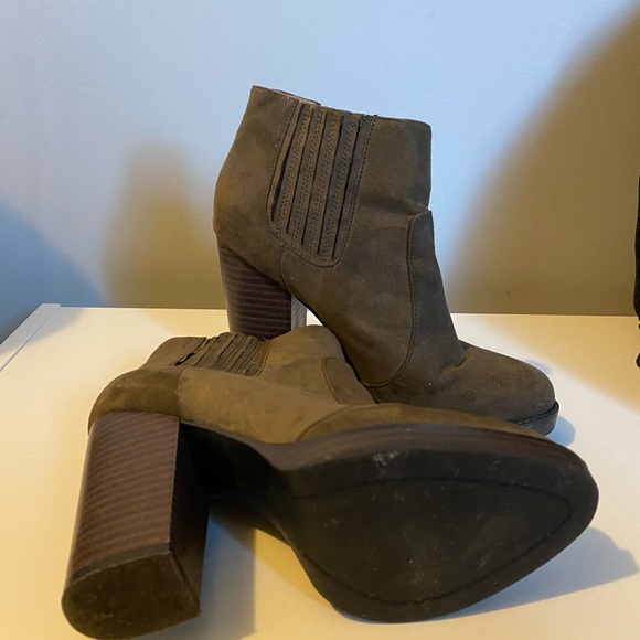 ZARA Green chunky high heels - Picture 2 of 3